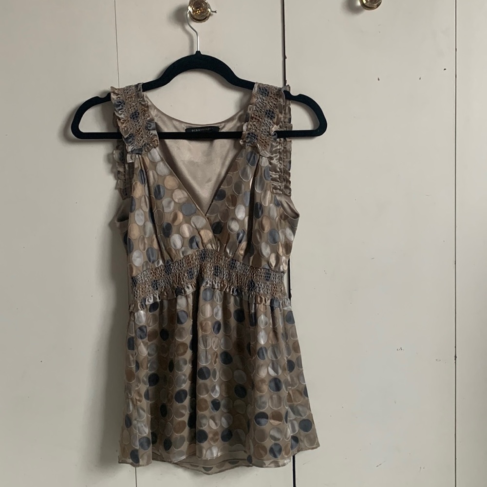 Sleeveless top